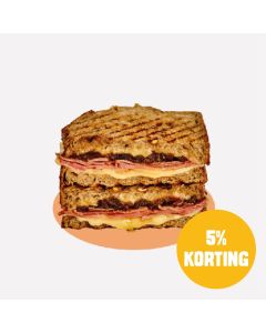 Supertosti Ham-kaas met uiencompote