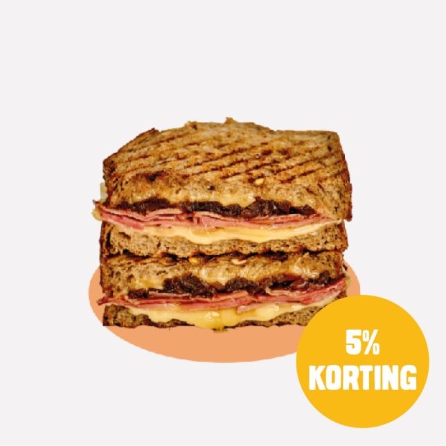 Supertosti Ham-kaas met uiencompote