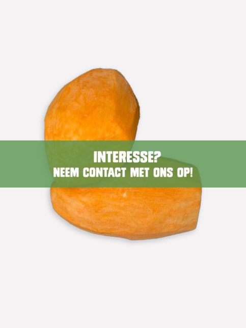 Zoete aardappel heel geschild