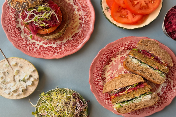 Falafelburger met levant van Fermi en Kh'yar bi Laban